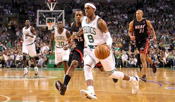 Rajon Rondo conduziu os Celtics à mais uma vitória sobre o Heat na série