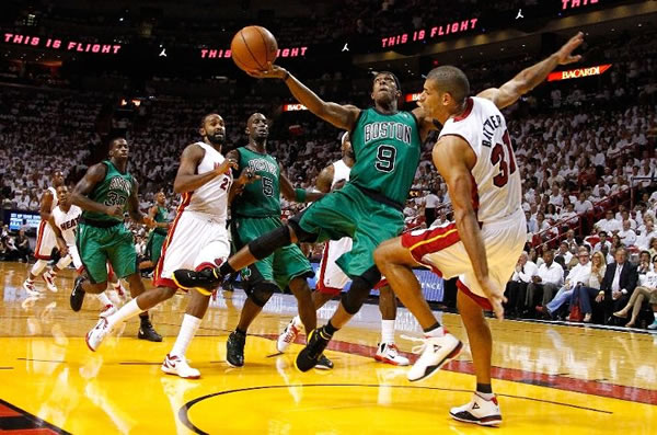 Rajon Rondo carregou os Celtics em suas costas no jogo 2 contra o Heat